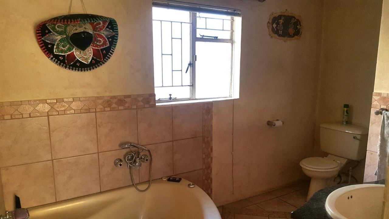House, Cottage And Contractors Manor Meyerton Екстер'єр фото