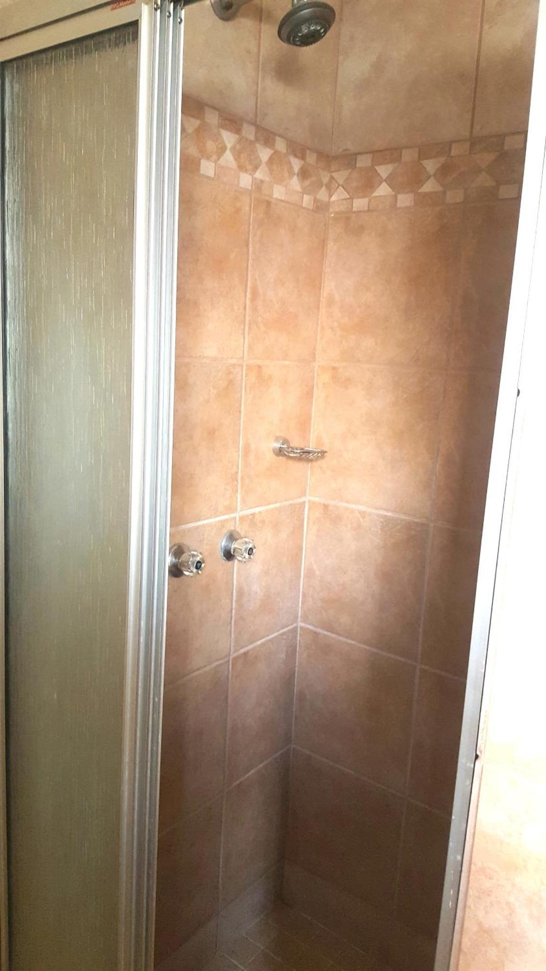 House, Cottage And Contractors Manor Meyerton Номер фото