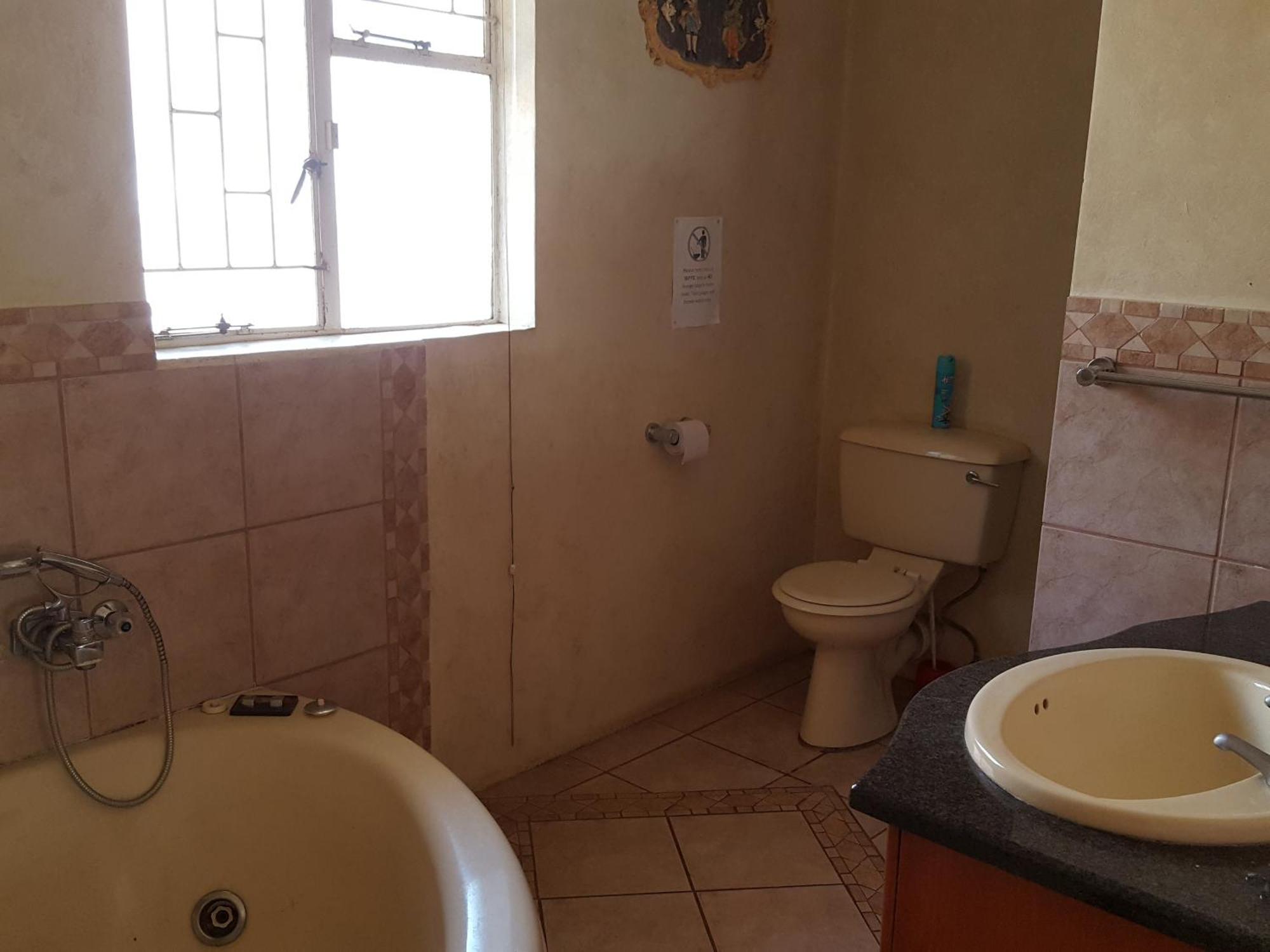 House, Cottage And Contractors Manor Meyerton Номер фото
